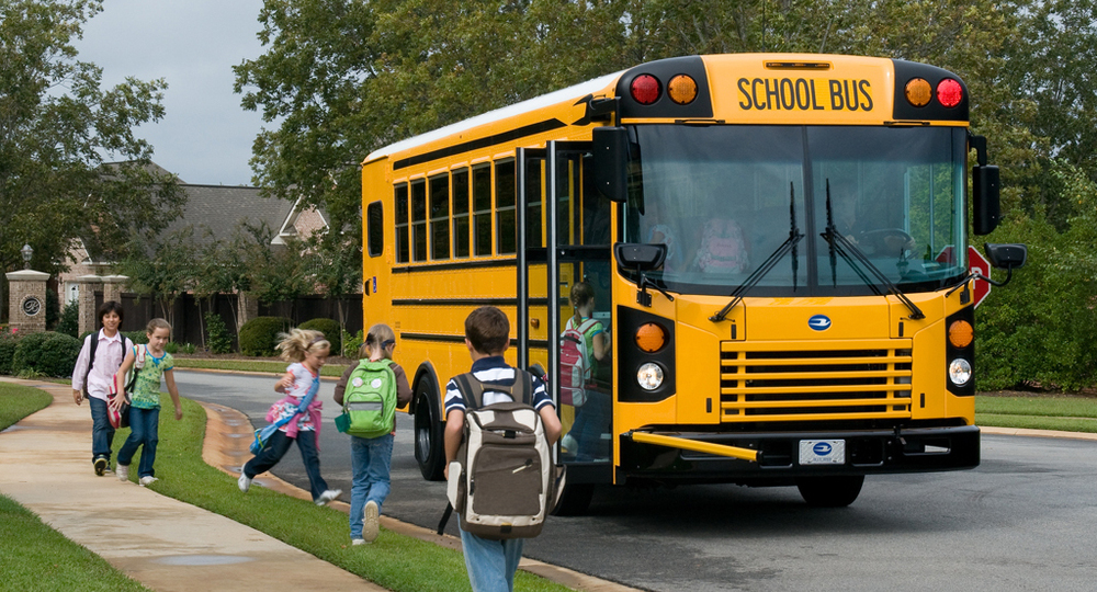 Любитель дезодоранта спровоцировал эвакуацию школьного автобуса
