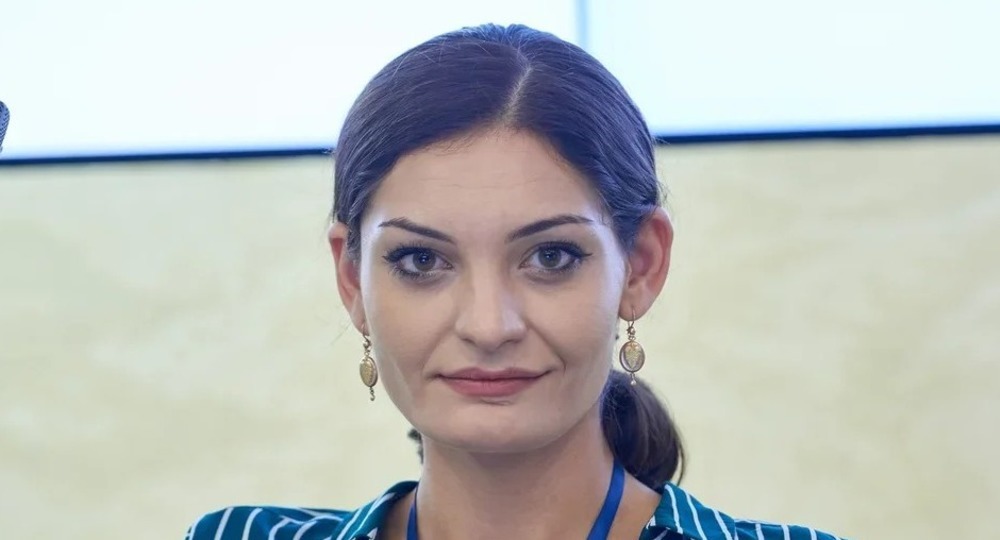 Учителю года России-2019 Ларисе Арачашвили подарили квартиру