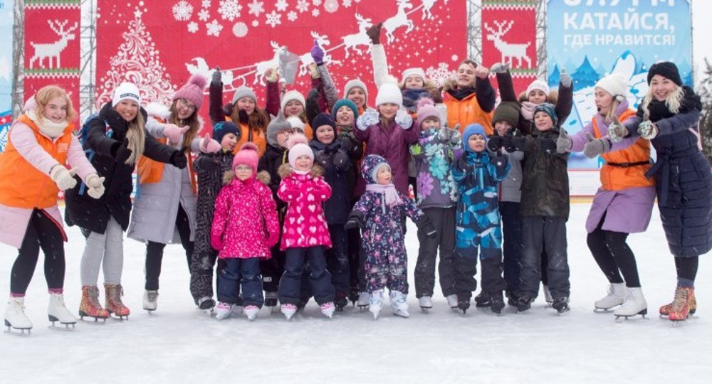 «Все на лед»: Московские вожатые проведут бесплатные игры на льду для детей в парках
