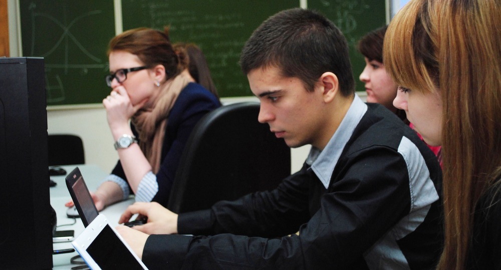 В «Единой России» предложили создать школьные классы в вузах 