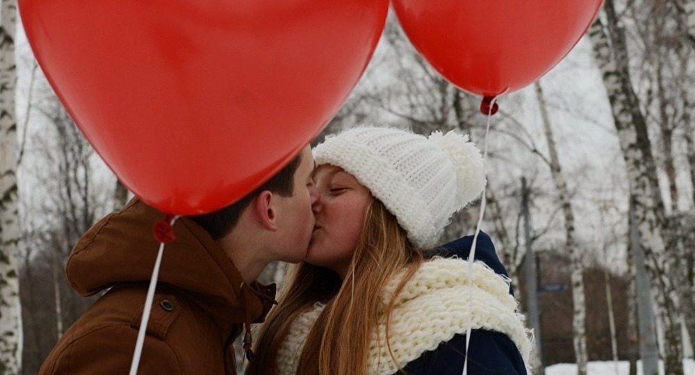 Милонов хочет запретить празднование в школах Дня святого Валентина