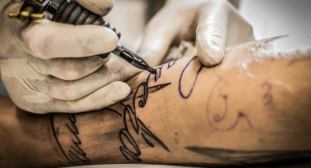 В Госдуме призвали запретить татуировки