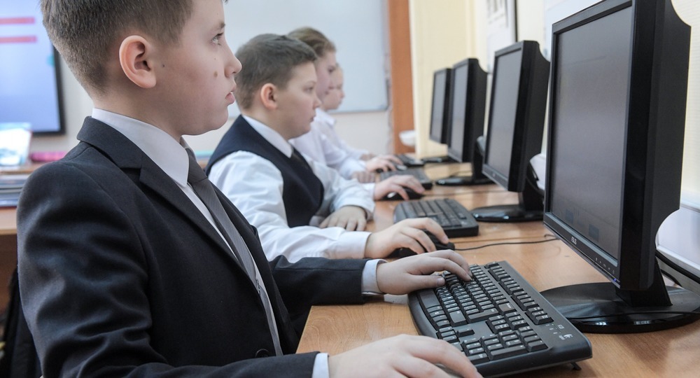 В школах Алтайского края ввели «Уроки цифры»