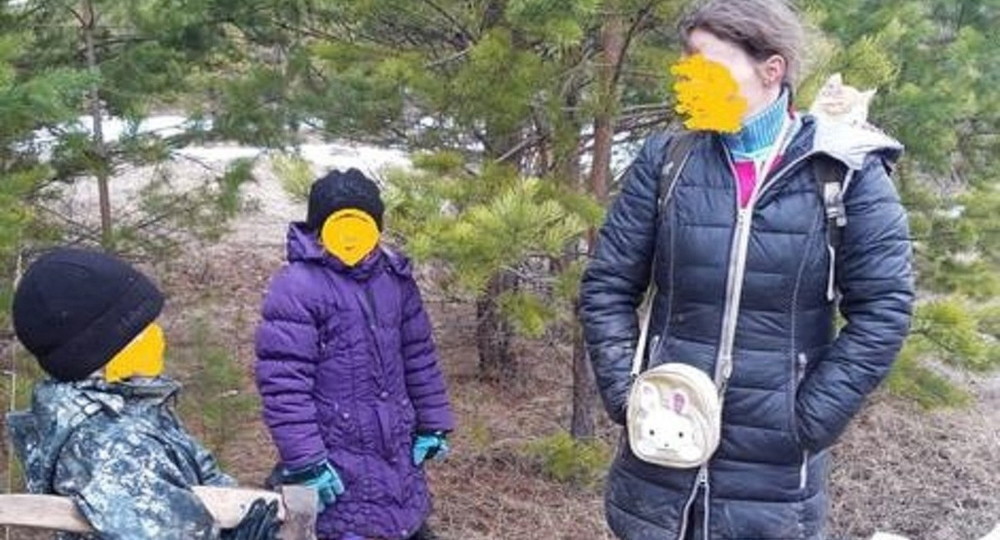 Полицейские нашли семью, прятавшуюся в лесу от коронавируса