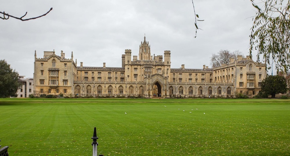 Британские университеты готовятся к кризису из-за сокращения числа иностранных студентов