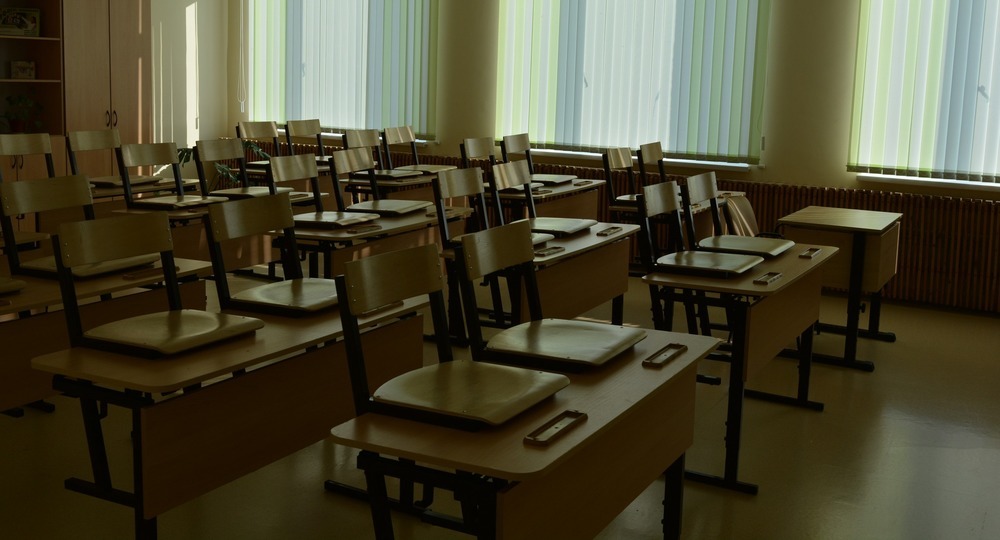78 тысяч петербургских школьников закончат учебный год досрочно