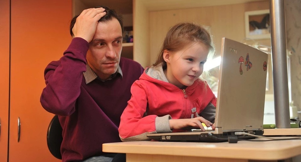 Отец из Челябинской области требует материальную компенсацию за дистанционное образование своих детей