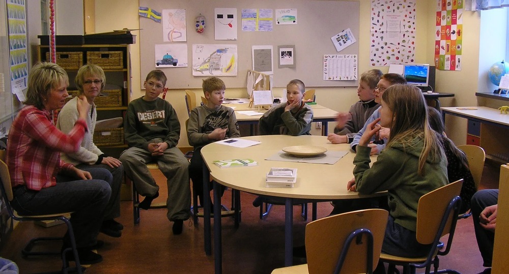Министр образования Швеции призвала школьников учиться летом