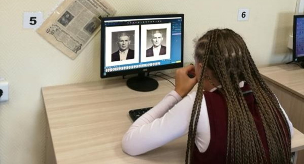 Школьники Новосибирска реставрируют фронтовые и дореволюционные фотографии на уроках информатики
