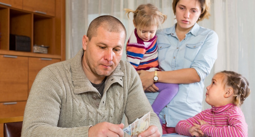 В Минтруде подсчитали общую сумму выплат для российских семей с детьми