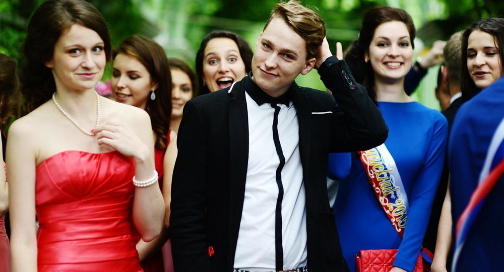 Российские школьники выбрали песни на выпускной
