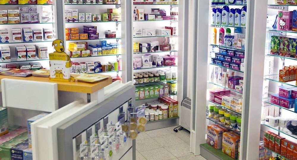 Анна Кузнецова предлагает ограничить продажу в аптеках абортируемых препаратов