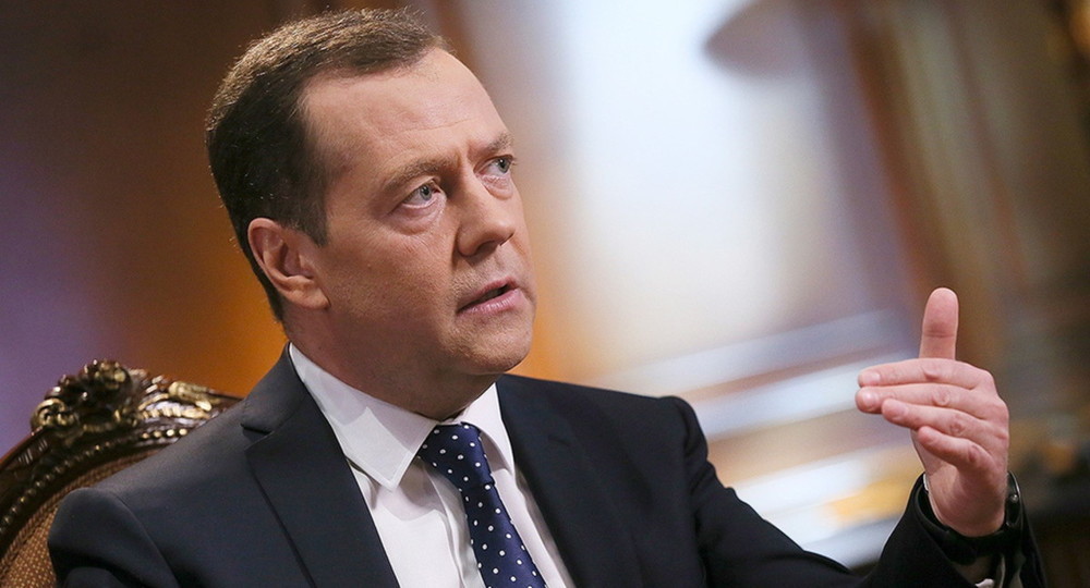 Дмитрий Медведев поздравил учащихся и преподавателей с новым учебным годом