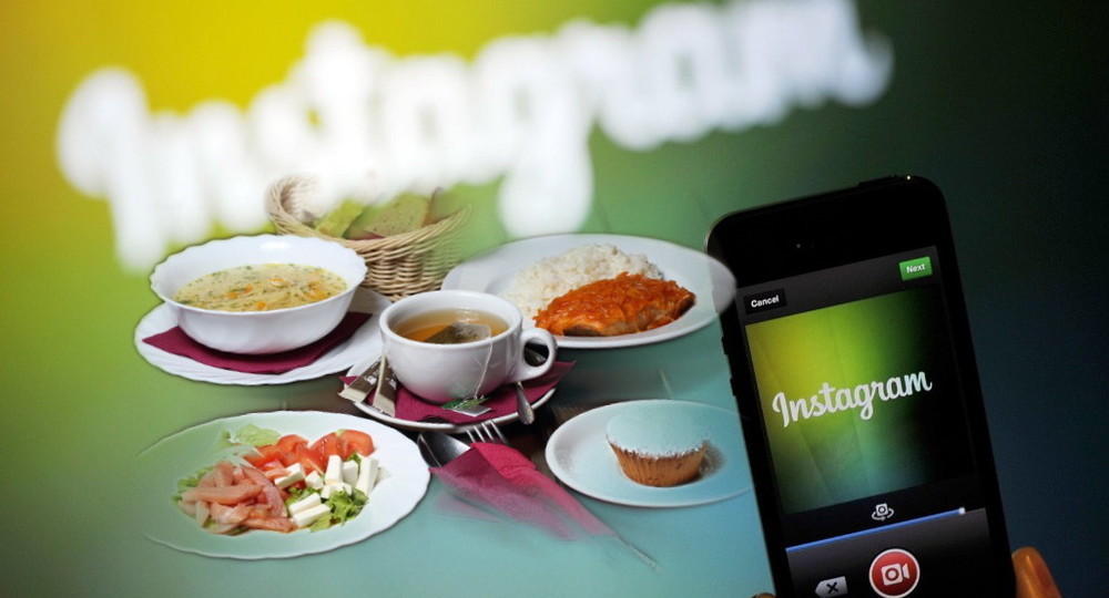 Саратовских директоров школ призвали ежедневно публиковать фотографии школьных завтраков и обедов в соцсетях