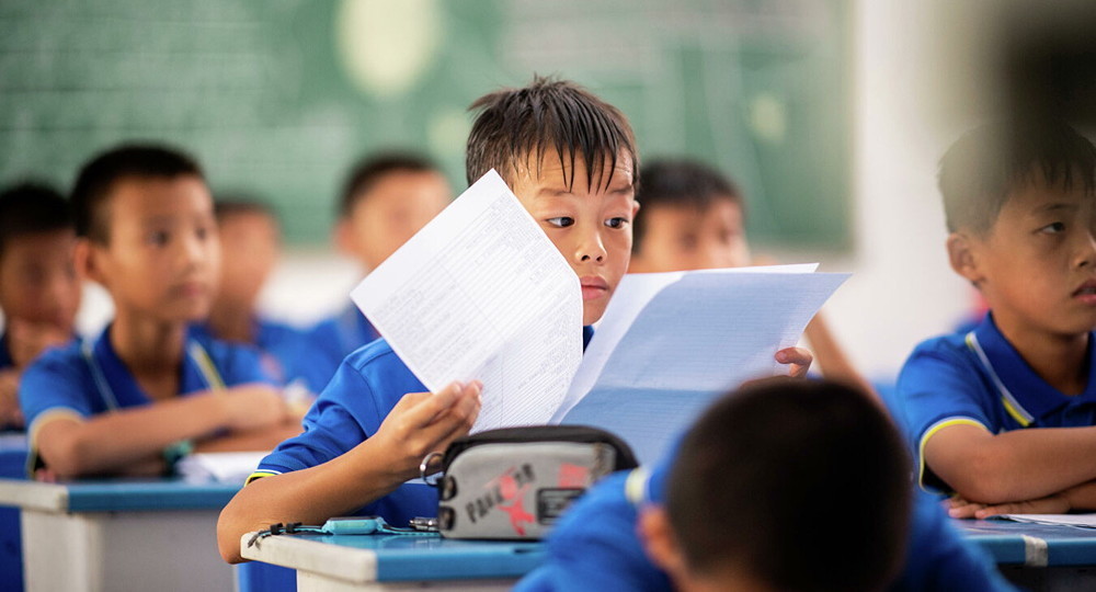 В Китае собираются сократить нагрузку на учащихся