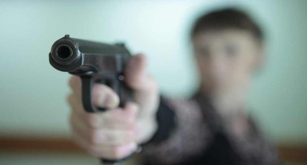 В Новосибирской области подросток выстрелил из пневматического пистолета в школьника