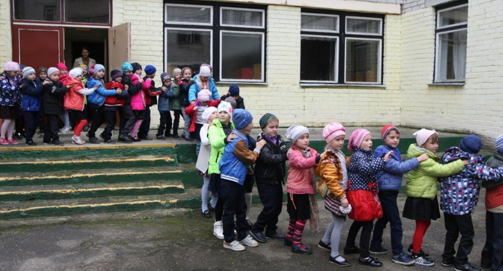 Школы Петропавловска-Камчатского эвакуируют четвертый день подряд