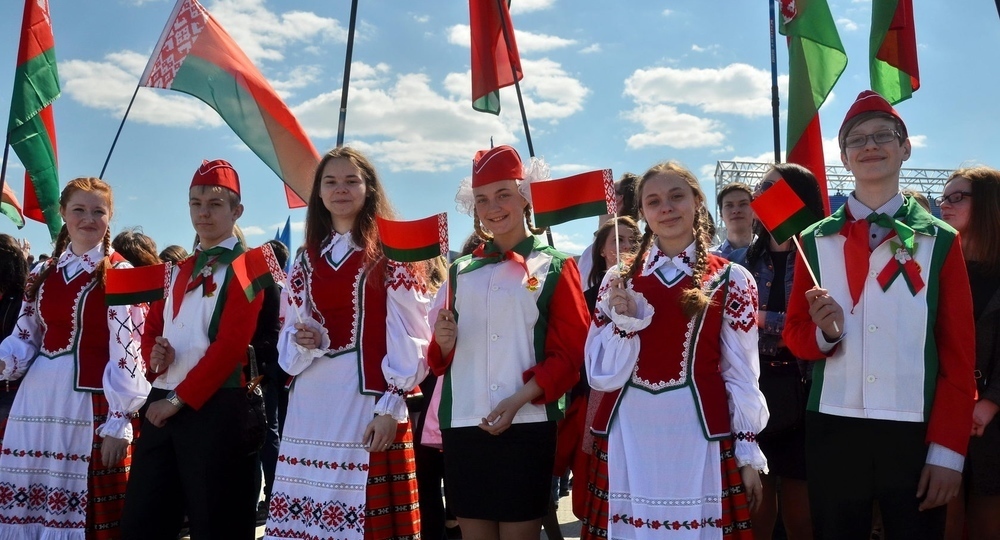 В Белоруссии сделали обязательным исполнение гимна в школах 1 сентября