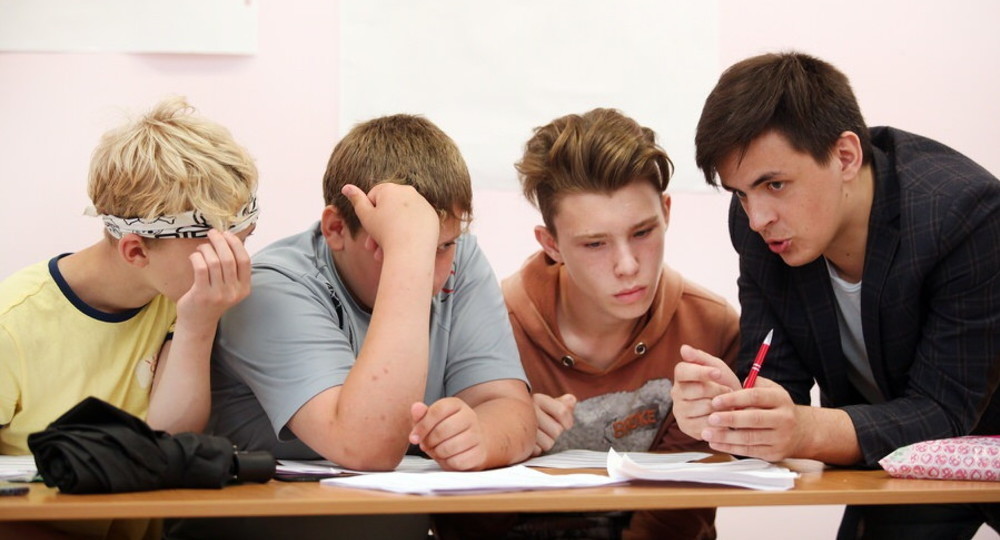 «Школа правовой социализации»: юные москвичи обсудили актуальные проблемы подростков