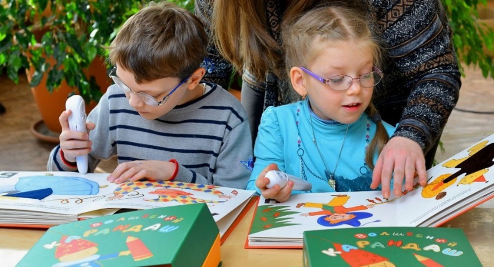 «Мир в ладошках»: как сотрудники Городского психолого-педагогического центра Москвы помогают познавать мир слабовидящим детям
