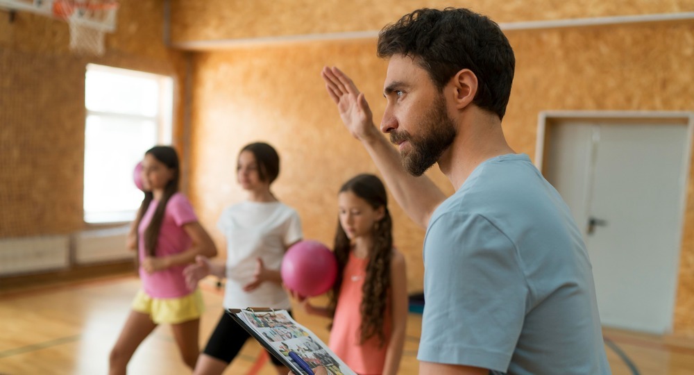 В Госдуме хотят запустить проект «Папа-тренер» для занятий спортом с детьми во дворах