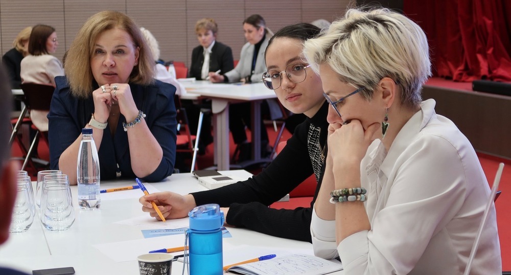 От поставщика образовательных услуг – к созданию сообщества и среды возможностей