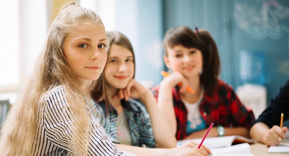 Минпросвещения вводит новый стандарт обучения для старшеклассников Минпросвещения вводит новый стандарт обучения для старшеклассников