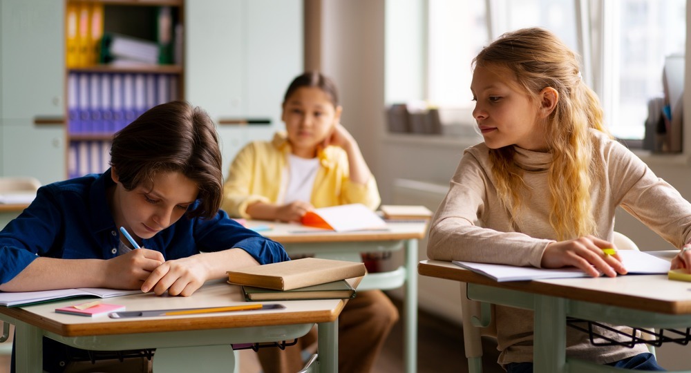 Миронов призвал отказаться от «второстепенных» предметов в школах