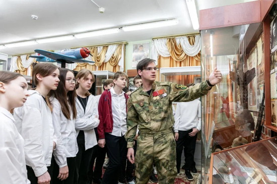 Школьные музеи: более 15 тысяч юных москвичей участвуют в создании выставок и экспозиций