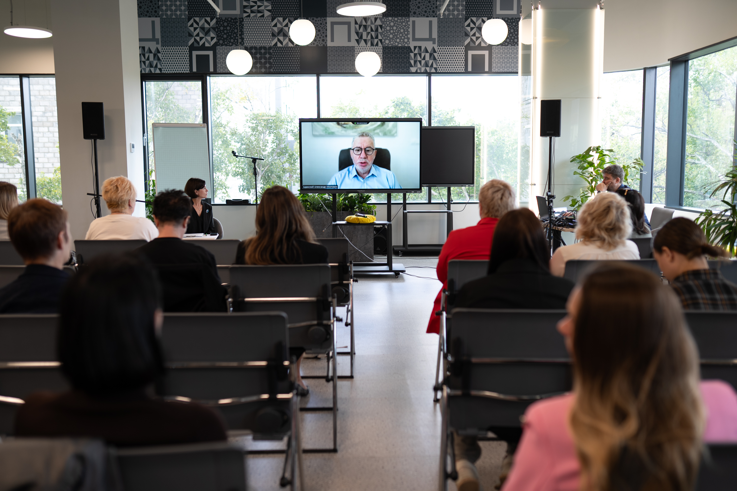 фото: На стратегической сессии обсудили и апробировали новую модель воспитательной деятельности, созданную на основе анализа лучших практик Сахалинской области