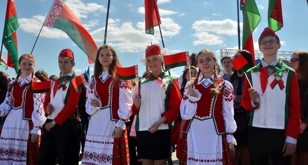В Белоруссии сделали обязательным исполнение гимна в школах 1 сентября