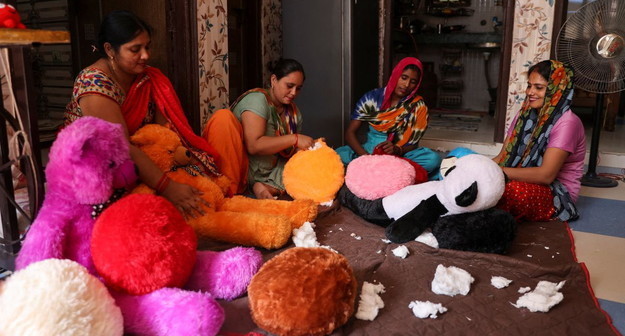 В Индии открылась фабрика по переработке окурков в мягкие игрушки