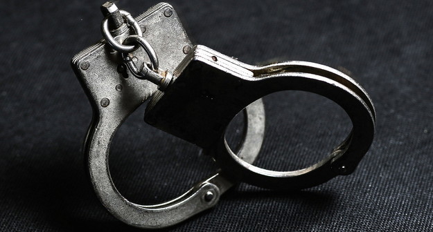 МВД запретило надевать наручники на женщин и детей