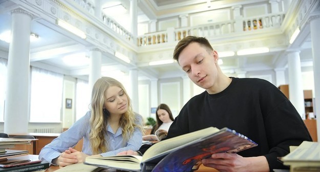 Стали известны самые дорогие и дешевые направления обучения в российских вузах