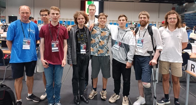 Российские школьники выиграли золотые медали на Международной олимпиаде по информатике