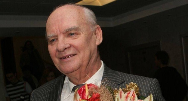 Умер поэт Николай Добронравов