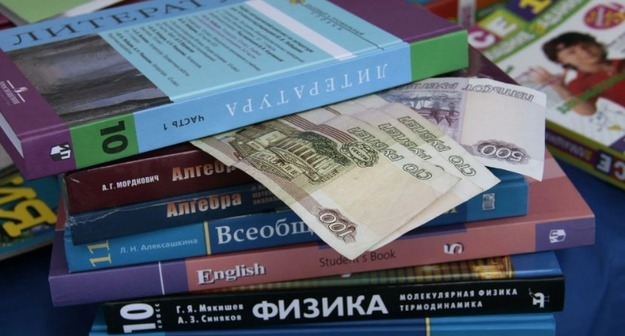 Совет Федерации обратится в ФАС в связи с резким подорожанием учебников