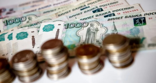 Правительство дополнительно направит 11 млрд рублей на повышение зарплат педагогам