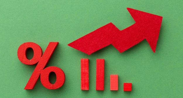 Заслуженным учителям и врачам предложили выплачивать повышенную пенсию