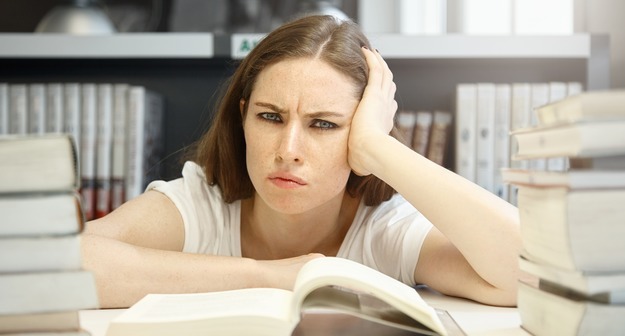 В Госдуме предложили запретить сессии в новогодние каникулы