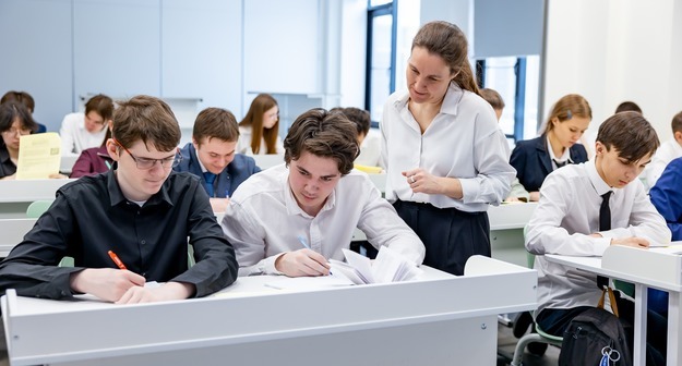 Анастасия Ракова сообщила о старте практикумов по подготовке школьников к ЕГЭ