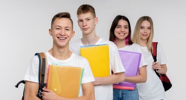 В российских школах введут новый образовательный стандарт для старшеклассников В российских школах введут новый образовательный стандарт для старшеклассников