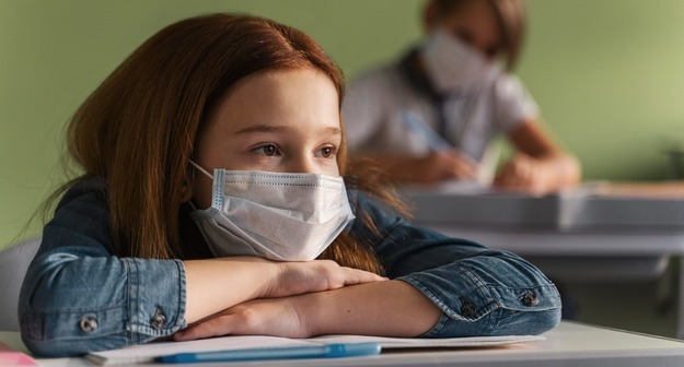 Школы уходят на карантин: Россию накрыла новая волна ОРВИ