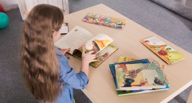 Разноцветные сказки, истории с новым концом и еще 7 примеров, как сказка развивает речь дошкольника