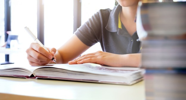 Рособрнадзор: ЕГЭ не отменят в ближайшие десять лет