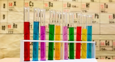 Более двух тысяч школ принимают участие в НИКО по химии и биологии в десятых классах