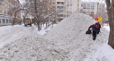 Школьников в Тюмени перевели на дистанционное обучение из-за метели