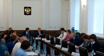 Руководитель Рособрнадзора обсудил с Общественной палатой развитие общественного контроля за работой вузов