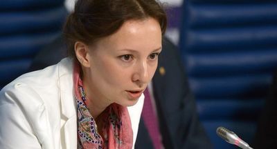 Анна Кузнецова проверит законность дополнительных требований властей Москвы к приемным семьям