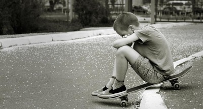 Более 40% российских школьников чувствуют себя одинокими